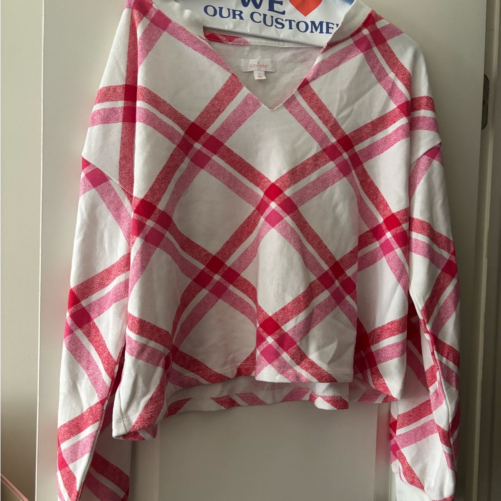 NWOT Colsie Pink and White Plaid V-Neck Sweater